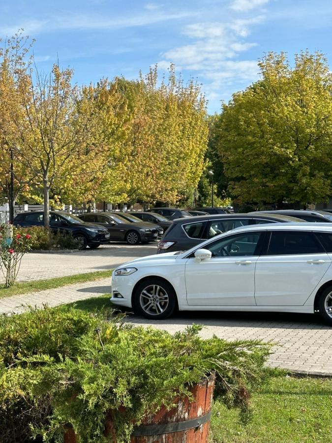 Hotel Marina Port Balatonkenese Εξωτερικό φωτογραφία