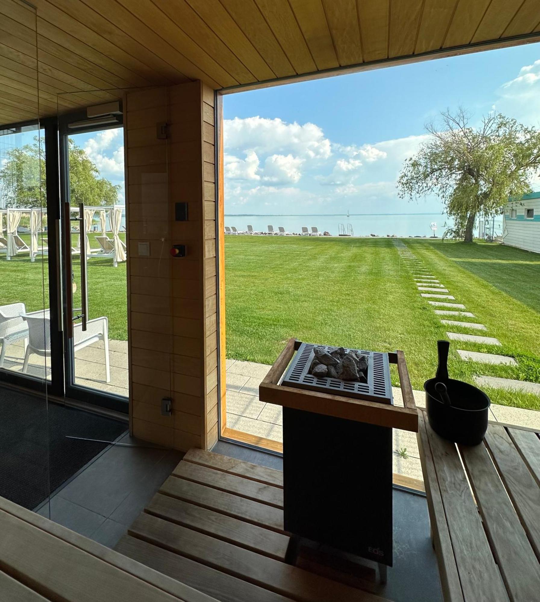 Hotel Marina Port Balatonkenese Εξωτερικό φωτογραφία